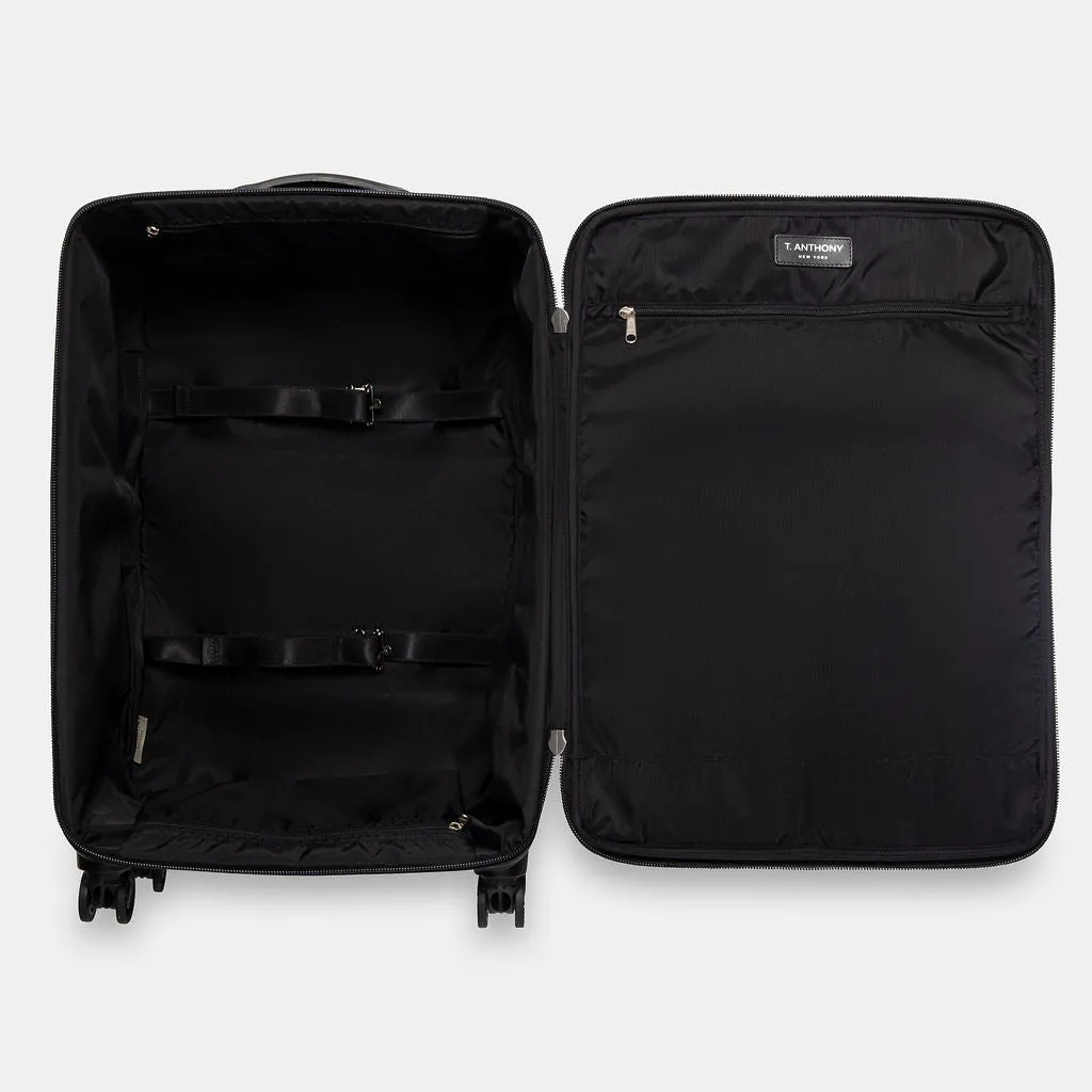26" LIGHTWEIGHT WHEELED CASE WITH 4 WHEELS