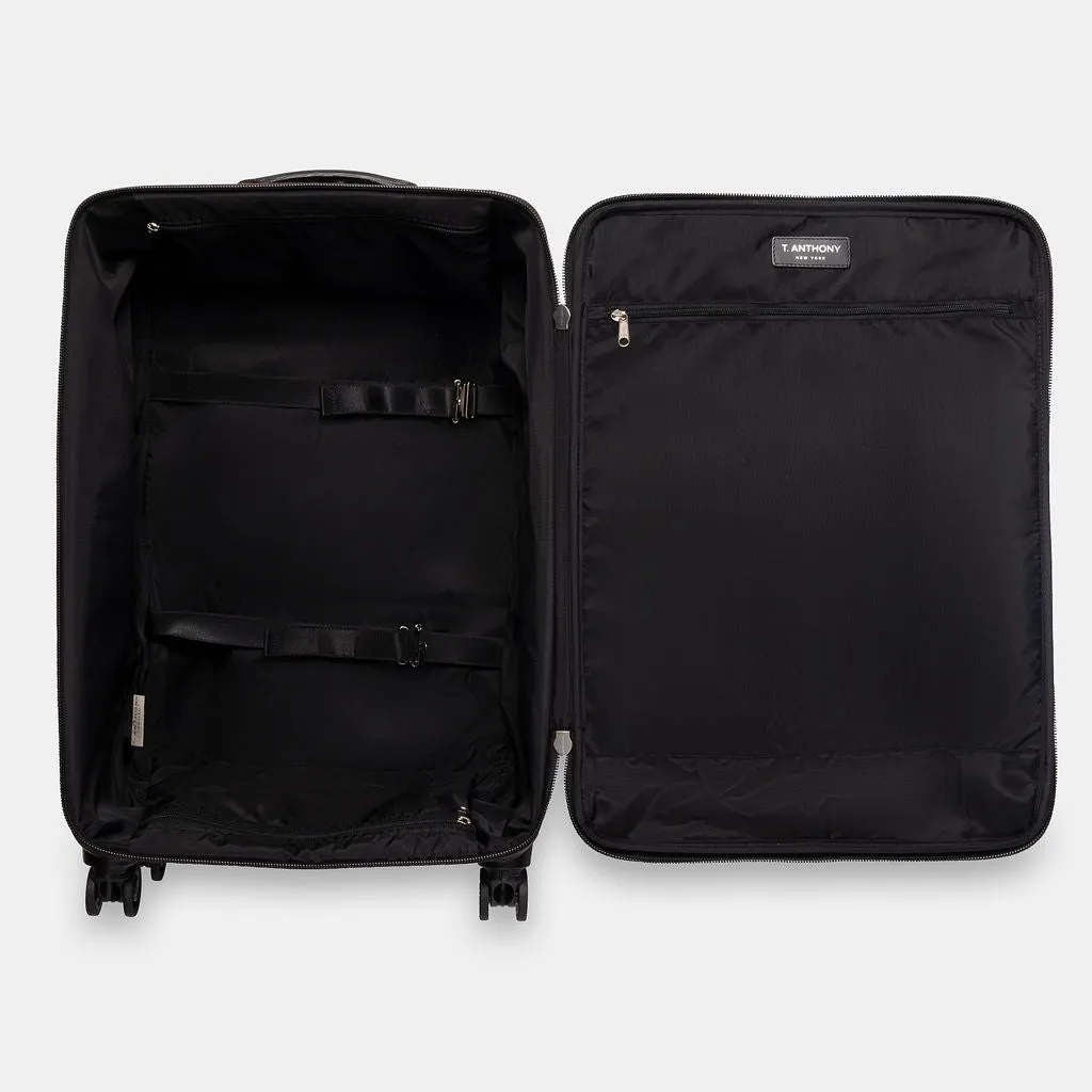 26" LIGHTWEIGHT WHEELED CASE WITH 4 WHEELS
