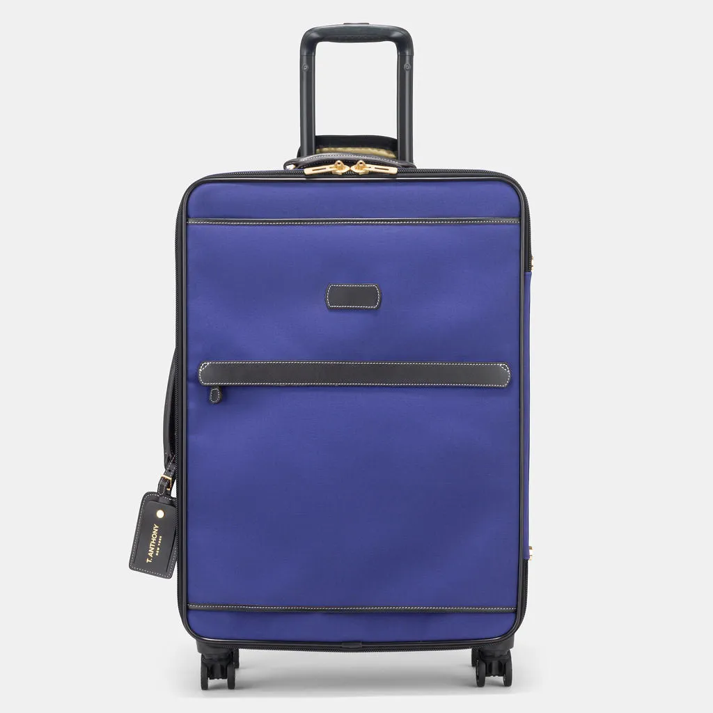 26" LIGHTWEIGHT WHEELED CASE WITH 4 WHEELS