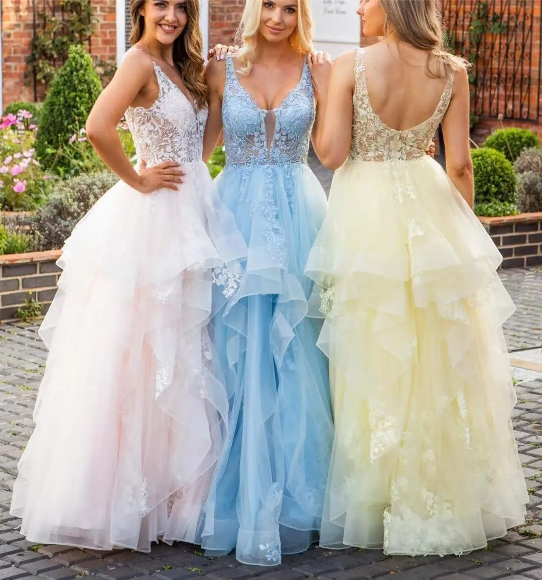 Fluffy Long Tulle Prom Dresses Ruffle Layered Princess Ball Gowns with Laces Applique Formal Evening Dress