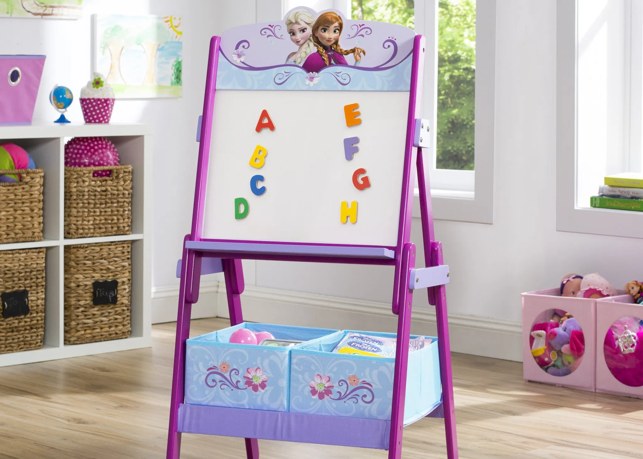 Frozen Wooden Activity Easel