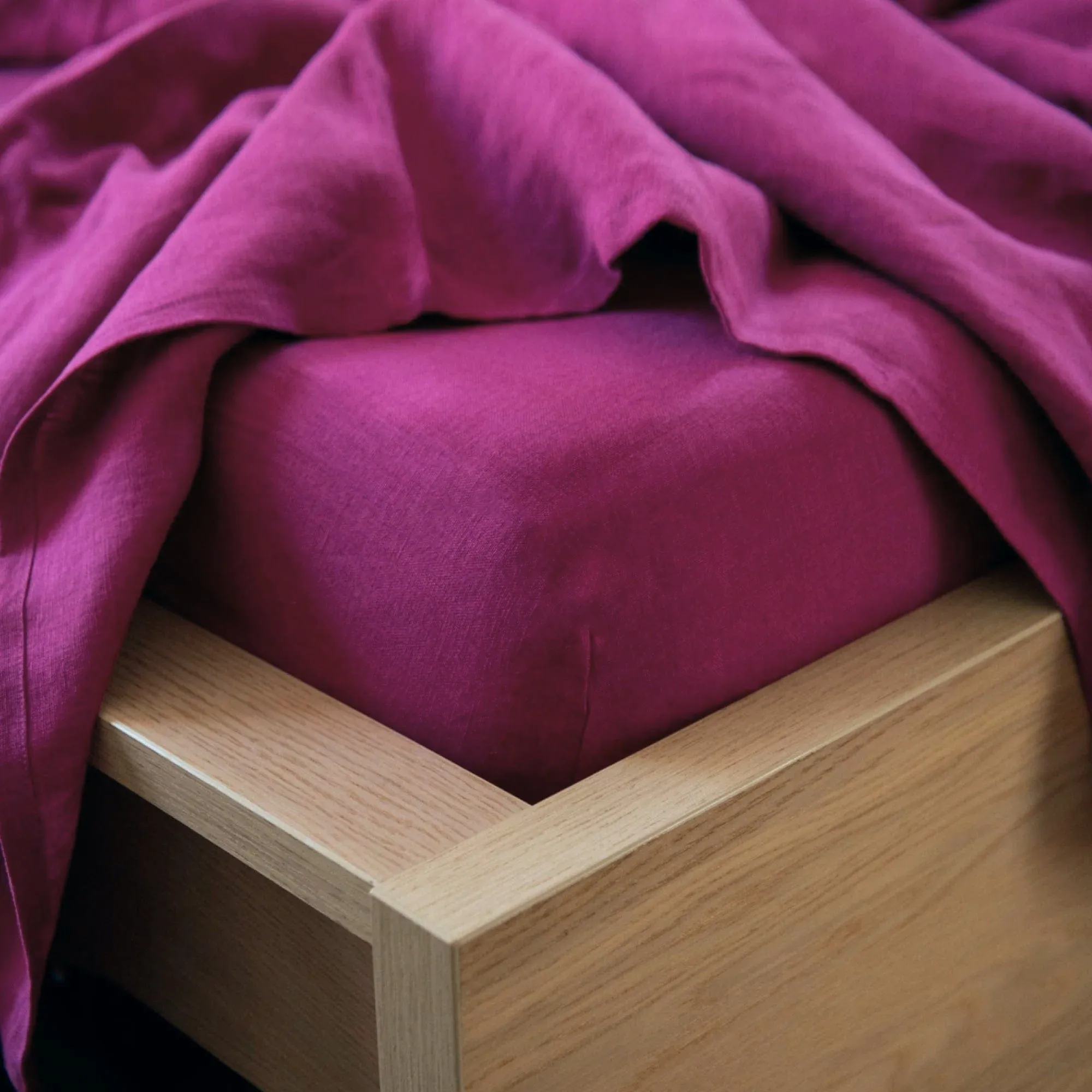 Orkney Linen Fitted Sheet (Twin XL & Full)