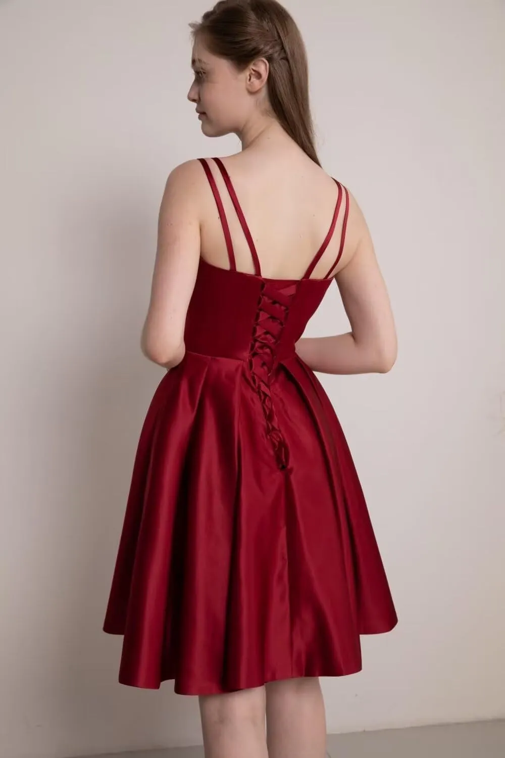 Satin Homecoming Dresses for Teens 2025 Spaghetti Straps A-line Square Neck Short Prom Dresses with Pockets
