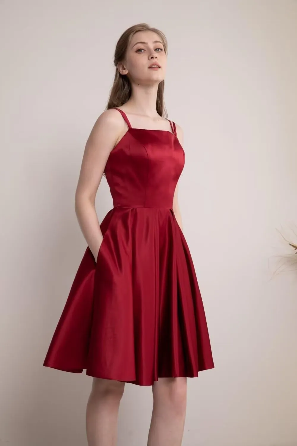 Satin Homecoming Dresses for Teens 2025 Spaghetti Straps A-line Square Neck Short Prom Dresses with Pockets