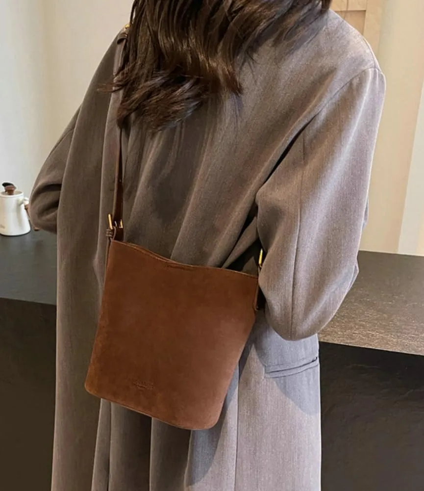 Suede Bucket Bag Shoulder Underarm Bag for Women Suede Satchels Handbag Crossbody Bag Slouchy Shoulder Bag Tote Purse