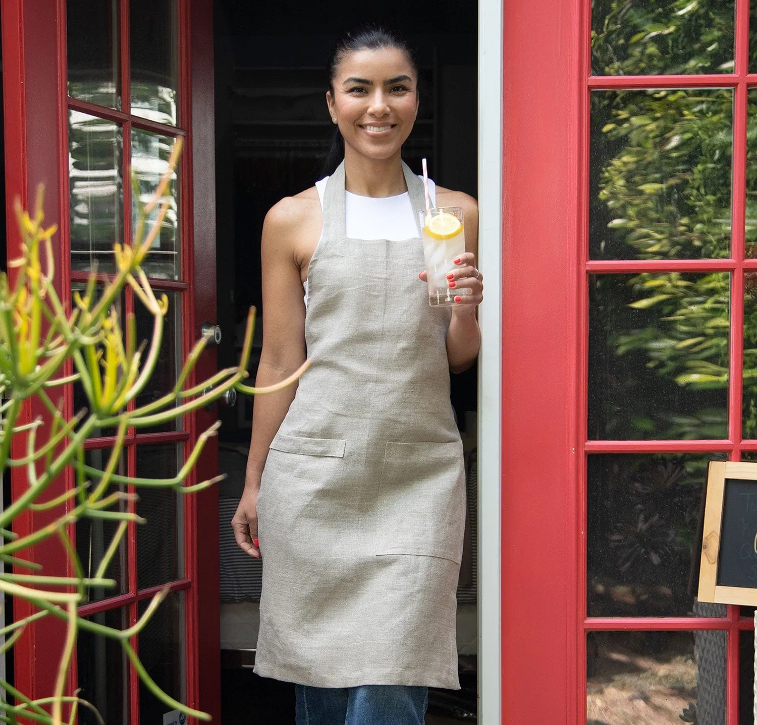 The Barista Apron (Ready to Ship)