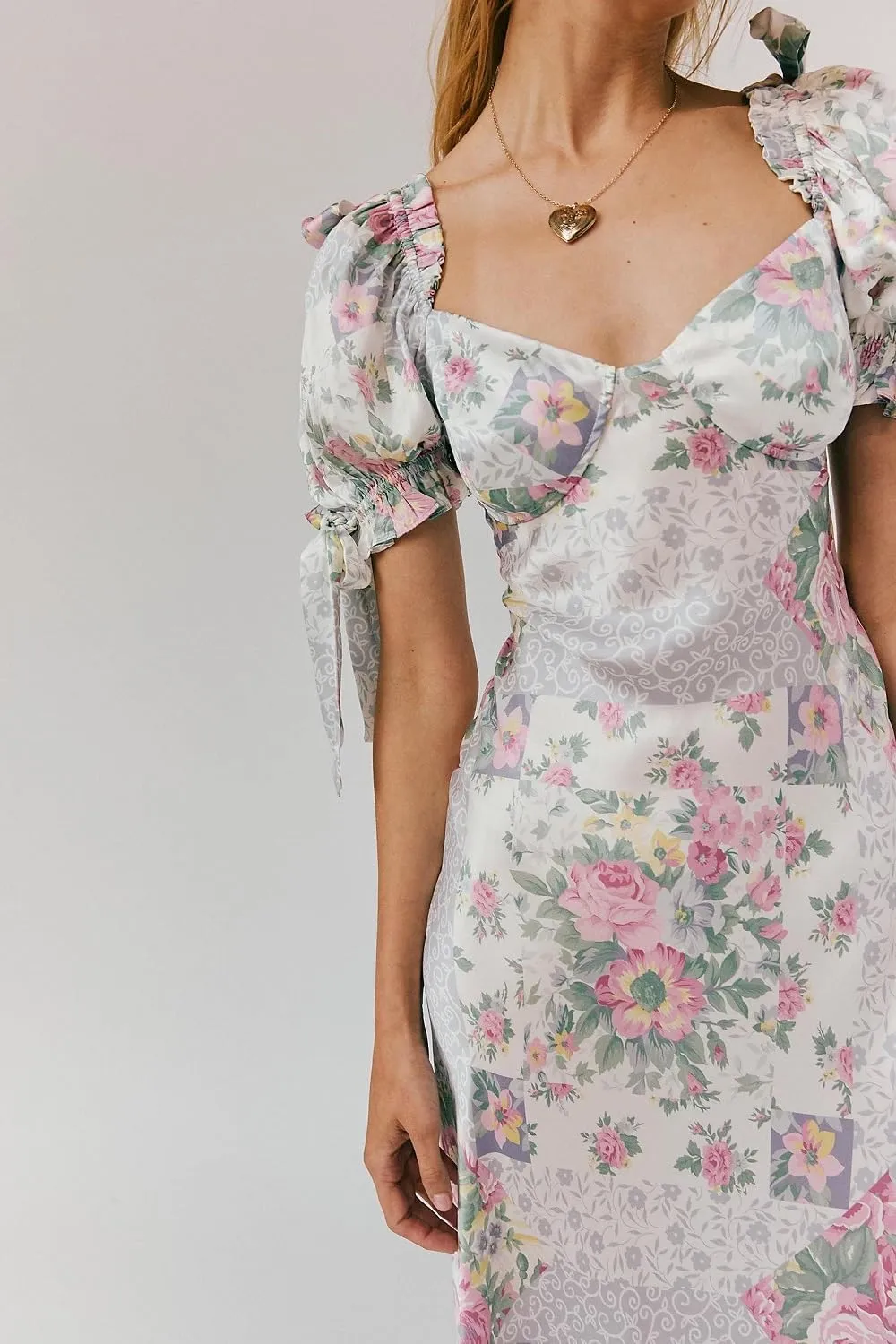Woman Floral Puff Sleeve Maxi Dress Square Neck Ruffle Flowy Long Dresses Bohemian Tiered Summer Sundress